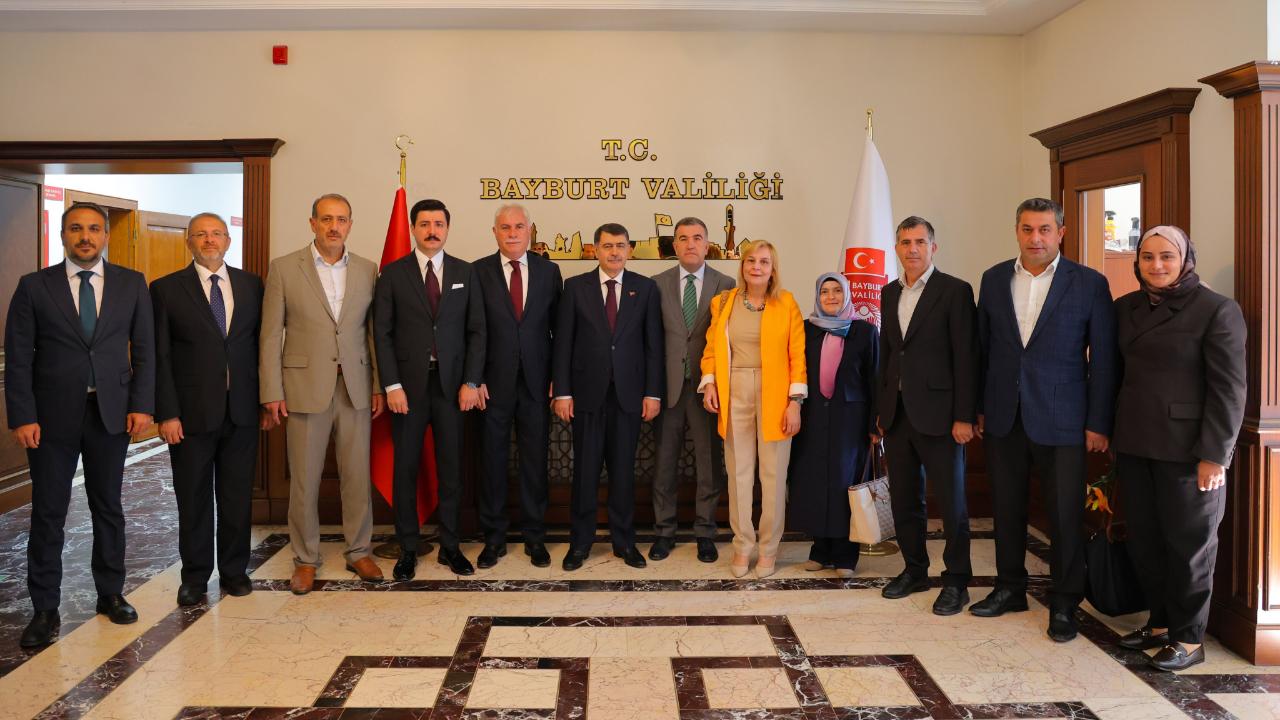 Vasip Şahin baba ocağında...