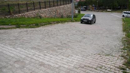Yeni Şehir Parkı’nın girişi yenilenmeyi bekliyor