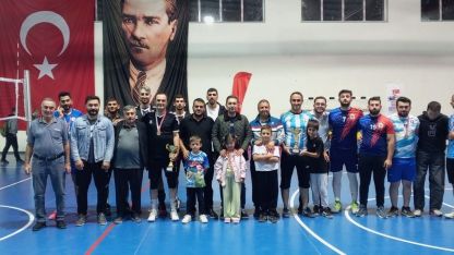 Zafer Kupası’nın şampiyonu Yakutiye Gençlik oldu