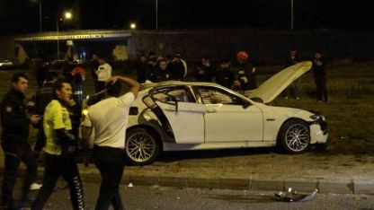 Erzurum’da kontrolden çıkan otomobil takla attı: 4 yaralı