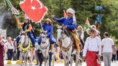 Türkiye’nin dört bir yanından gelen Yörükler Söğüt’te buluştu