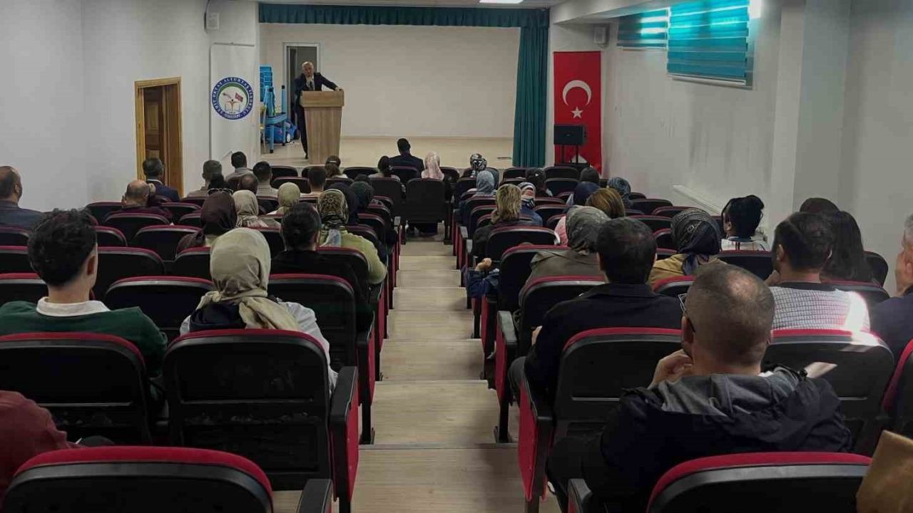 Aydıntepe’de yeni eğitim yılı öncesi zümre toplantısı yapıldı