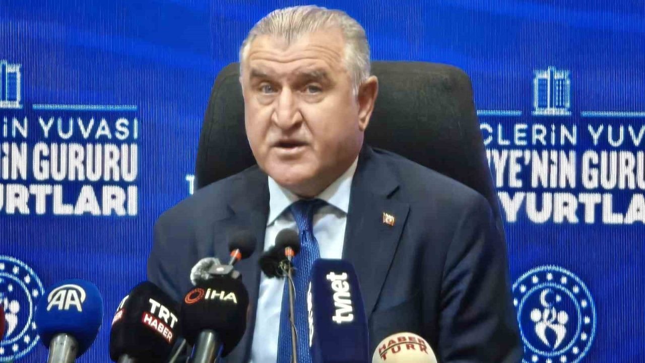 Bakan Bak: "Öğrenci yurtlarına ilk yerleştirmede yüzde 90 ile rekor kırdık"