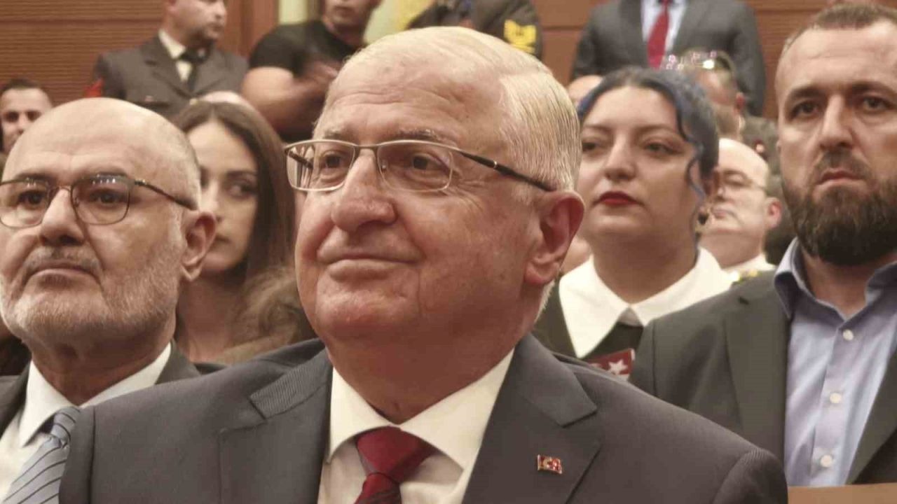 Bakan Güler: "Şehit ve gazilerimizin gösterdiği emsalsiz gayretler Türkiye’nin en sağlam teminatıdırlar"