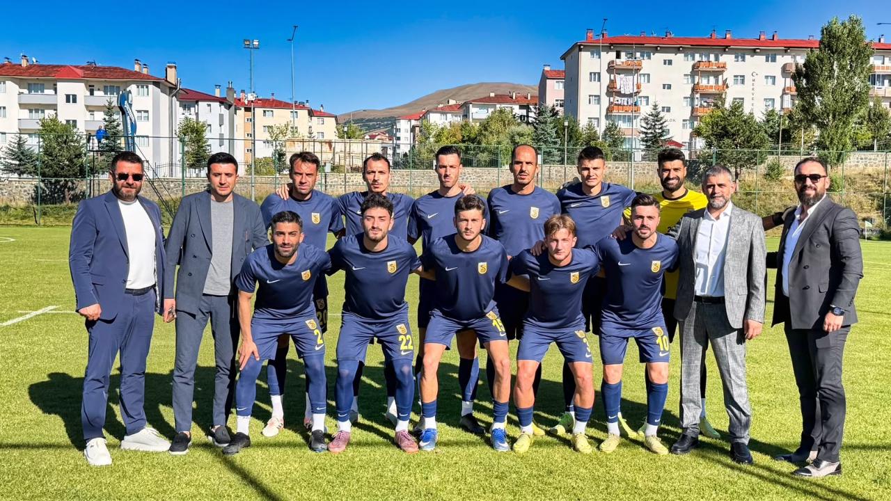 Bayburtspor perdeyi 3 golle açtı