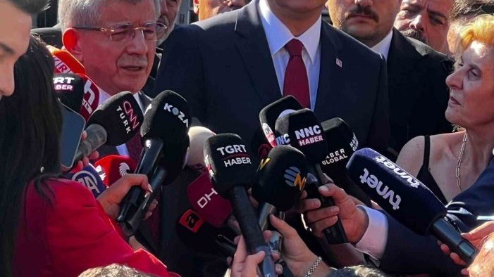 Davutoğlu ifade verdi: "Hiç kimsenin de yargının üzerinde olmadığı inancıyla Türkiye Cumhuriyeti vatandaşı olarak ifademi verdim"
