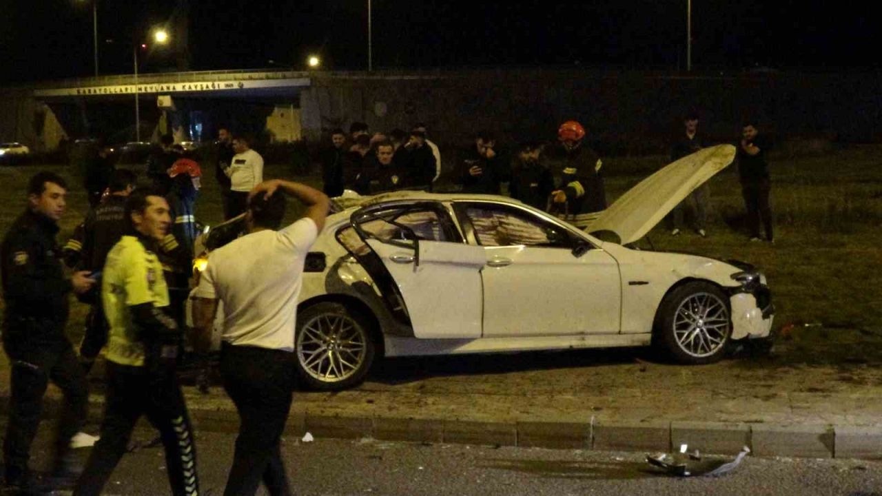 Erzurum’da kontrolden çıkan otomobil takla attı: 4 yaralı