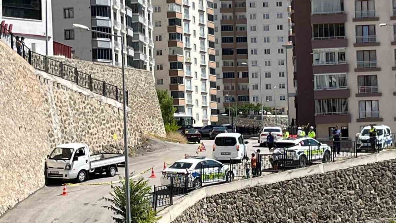 Gümüşhane’de direksiyon başında fenalaşan sürücü hayatını kaybetti