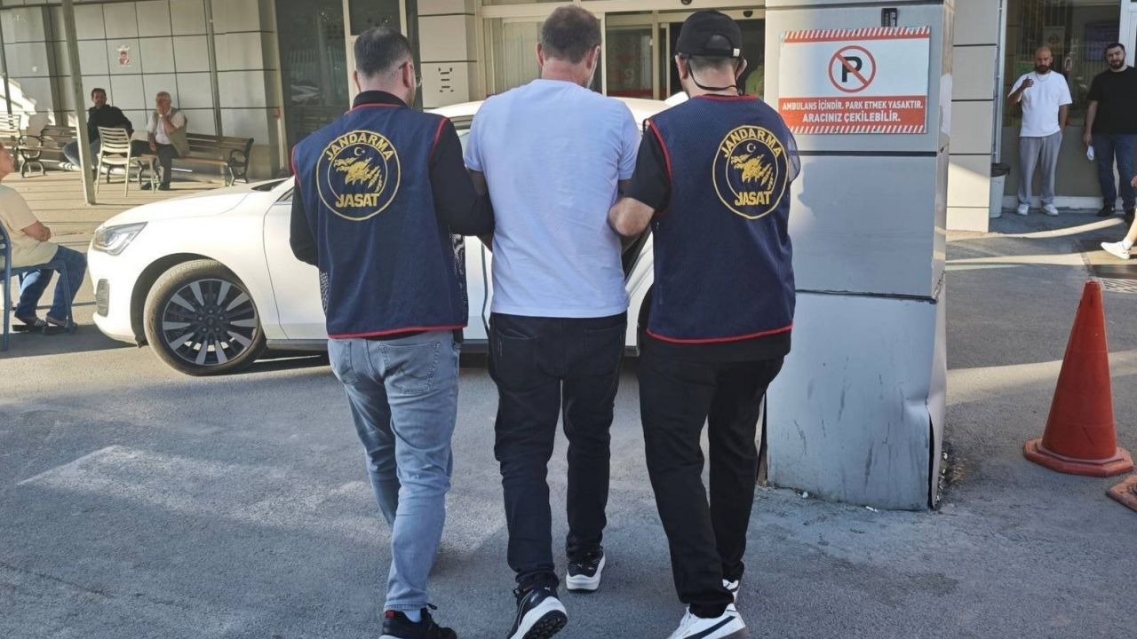 Hapis cezasıyla aranan 2 firari İstanbul’da yakalandı
