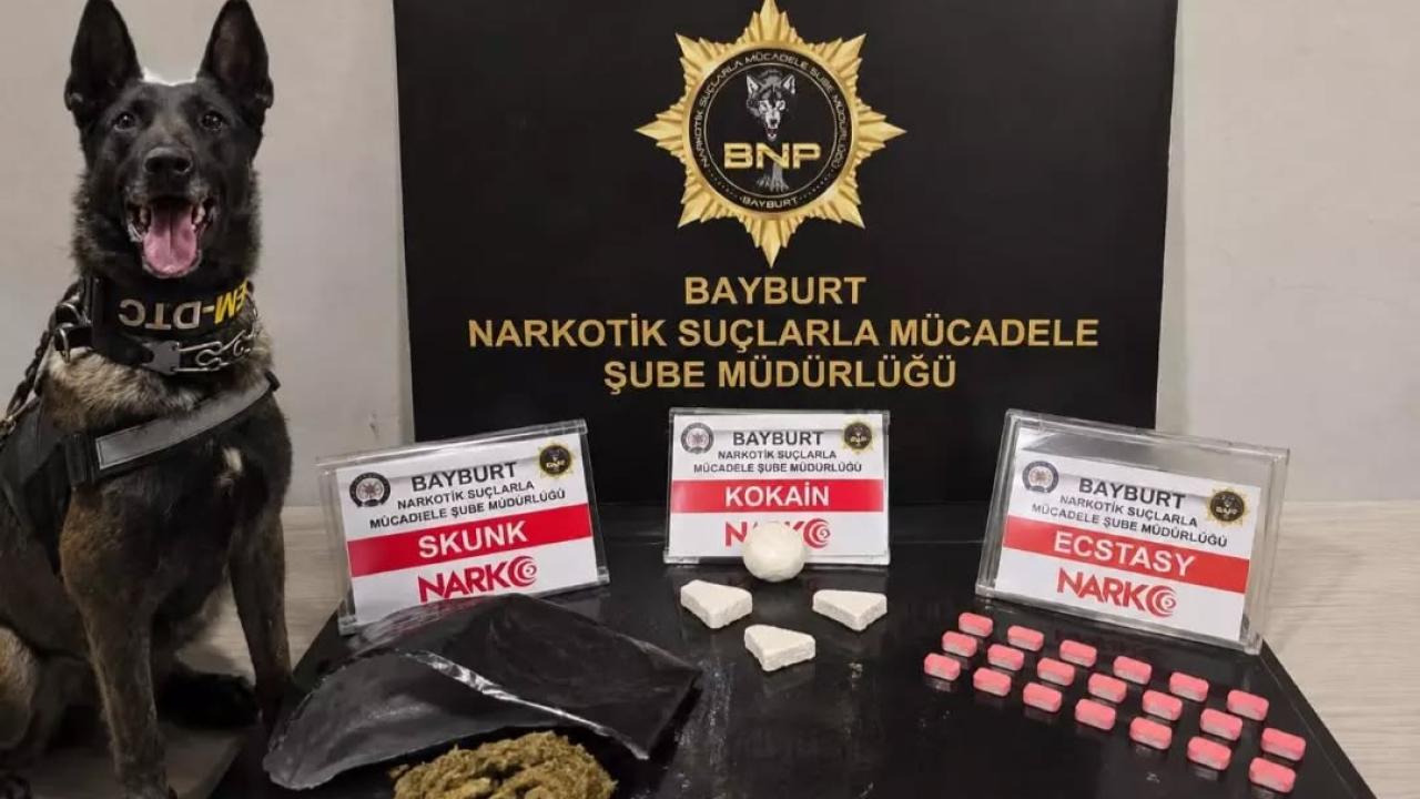 Narkotik köpeği Pablo ile uyuşturucuya geçit yok!
