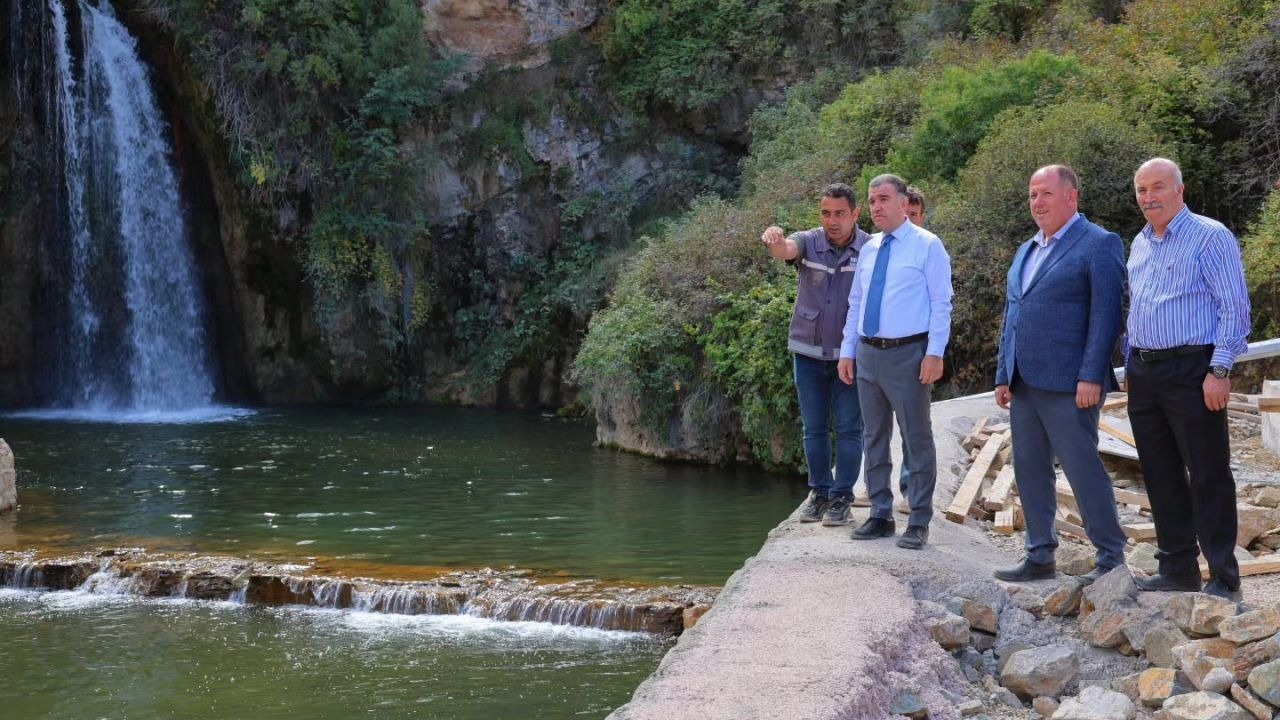 Sırakayalar Şelalesi başka bir kimliğe bürünüyor