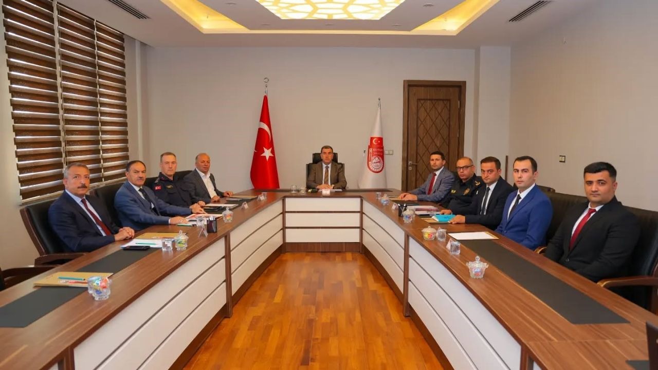 Üniversite güvenliği için alınan tedbirler görüşüldü
