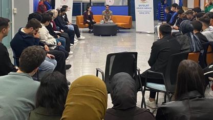 Milli boksör Şipal gençlerle buluştu