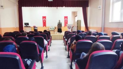 Gençlere aile ahlakı anlatıldı