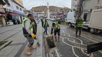 Bayburt Belediyesi’nden yağış önlemi: Mazgallar temizleniyor