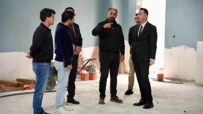 Üzümlü’de yapımı devam eden güreş salonunda inceleme