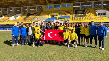 Bayburtspor’dan Türk bayrağıyla Cumhuriyet pozu!
