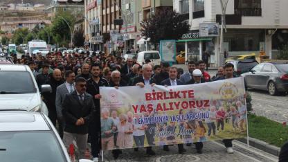 Bayburt’ta Dünya Yaşlılar Günü’ne özel yürüyüş: “Birlikte yaş alıyoruz”