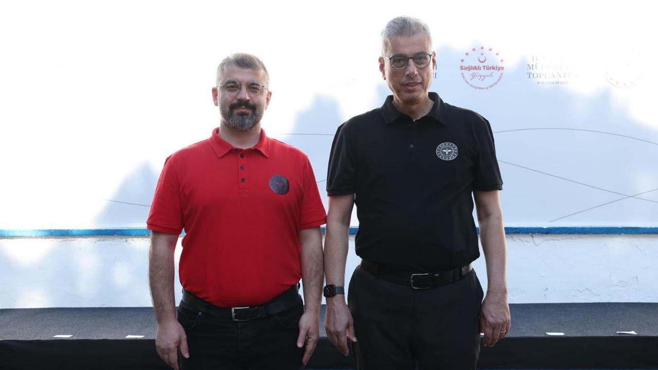 Bayburt’un talepleri Bakan Memişoğlu’na iletildi: İl Sağlık Müdürü Sivlim Urla’daki zirvede!