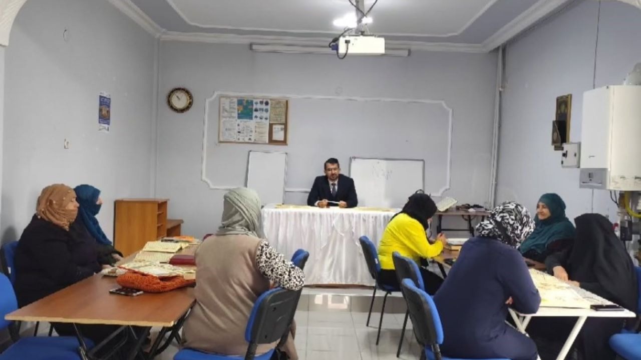Kur’an kurslarında eğitim çalışmaları sürüyor