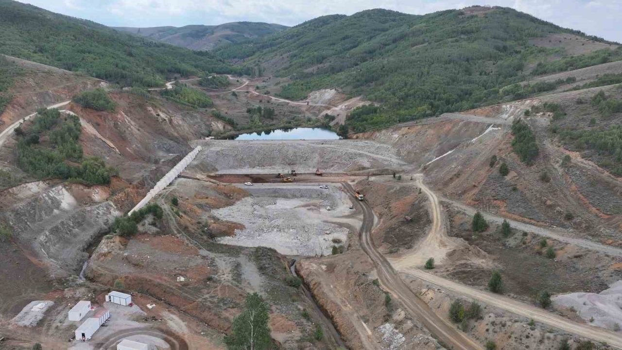 Petekli Göleti’nde gövde dolgu çalışmaları sürüyor