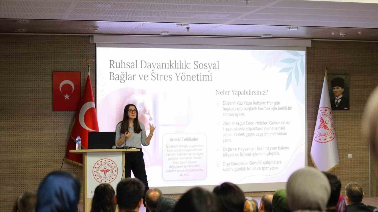 Sağlık personeli kronik hastalıklar konusunda eğitimden geçti