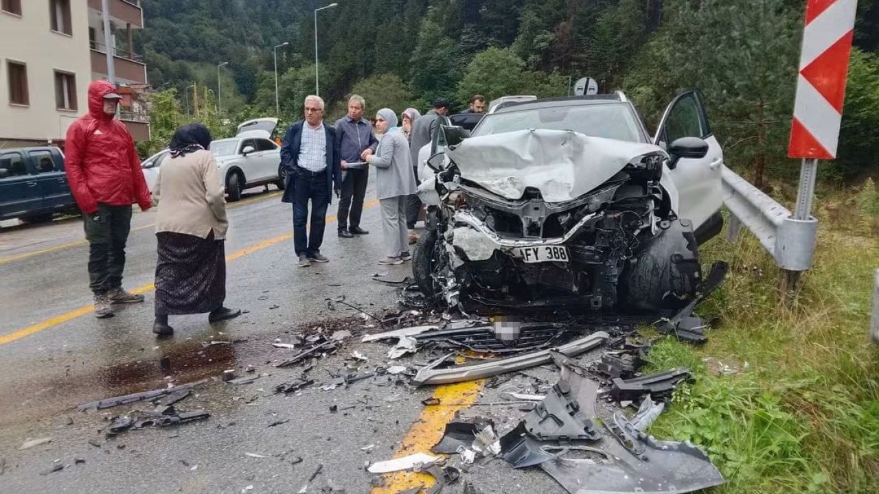 Trabzon’da hatalı sollama kazaya neden oldu: 5 yaralı